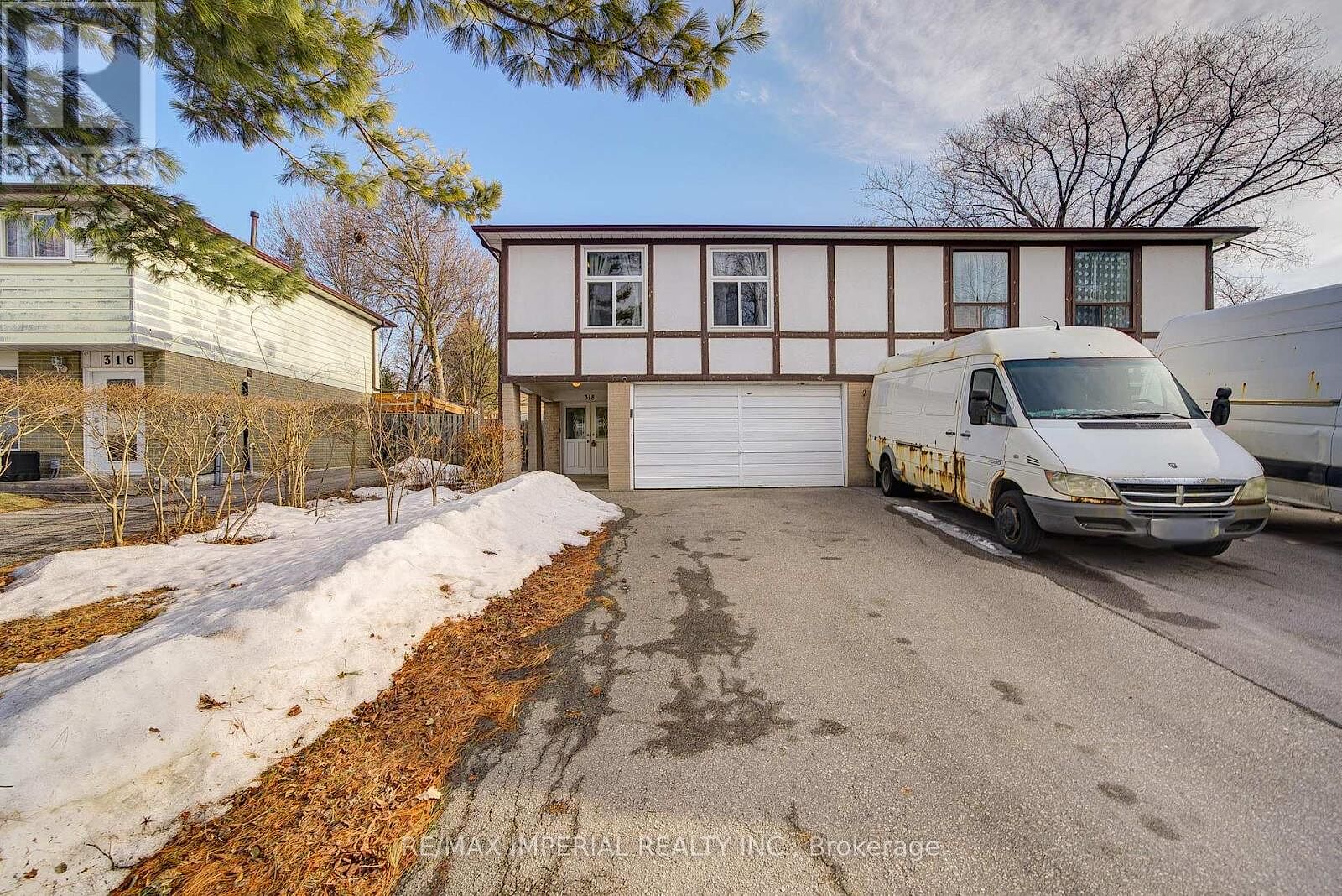 Toronto 4 bedrooms House for rent. Property photo: 614226-1