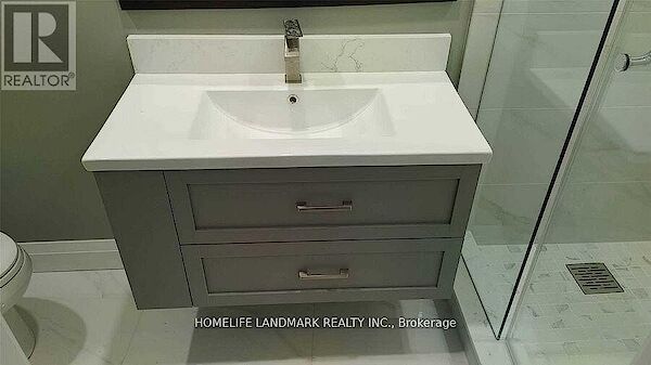 Toronto 2 bedrooms Apartment for rent. Property photo: 614609-2