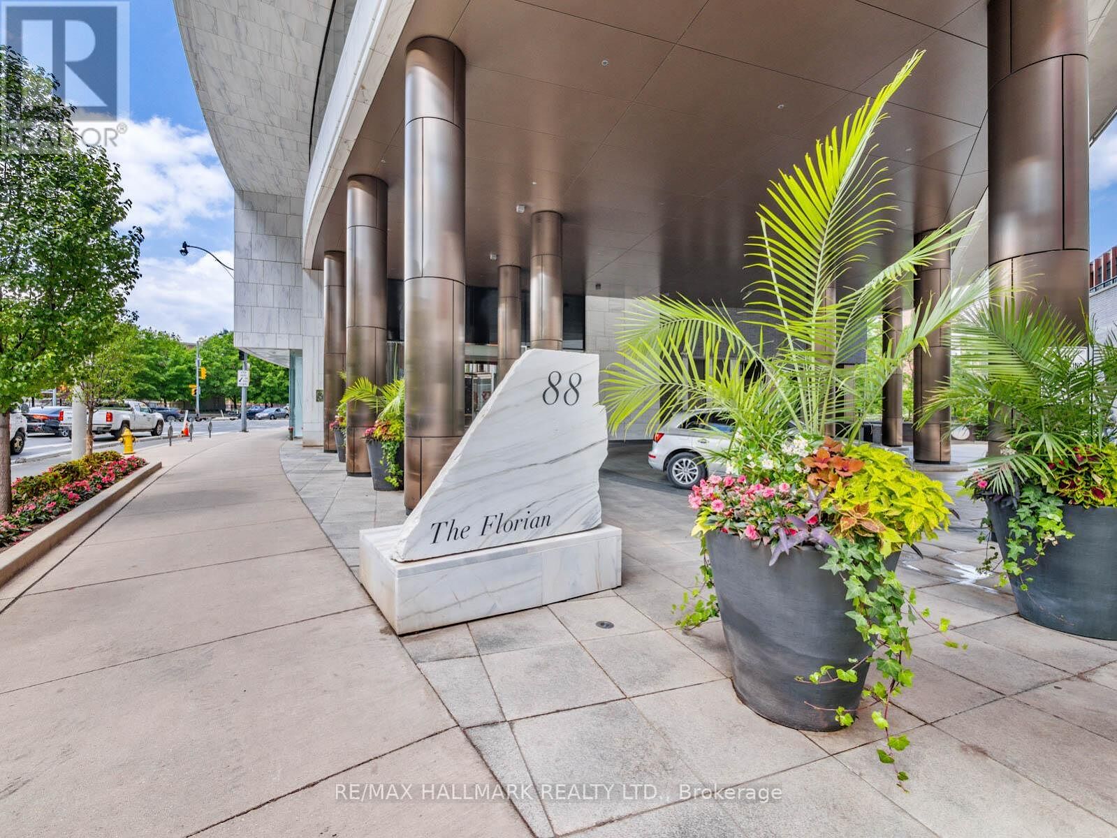 Toronto 2 bedrooms Apartment for rent. Property photo: 614692-1