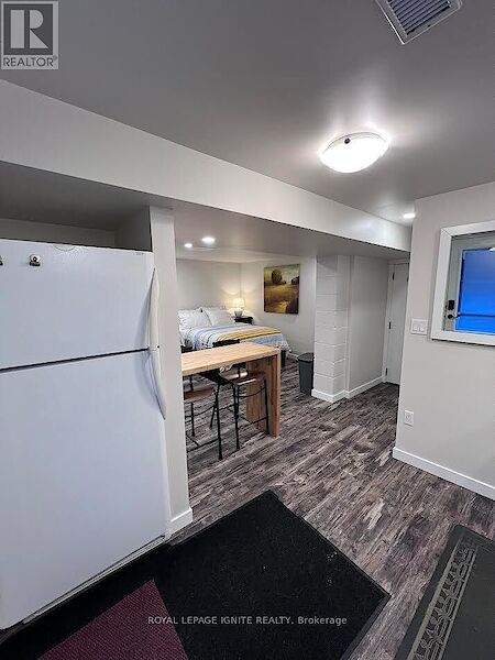 Toronto studio House for rent. Property photo: 615280-3