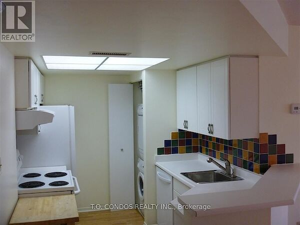 Toronto 1 bedroom Apartment for rent. Property photo: 615391-2