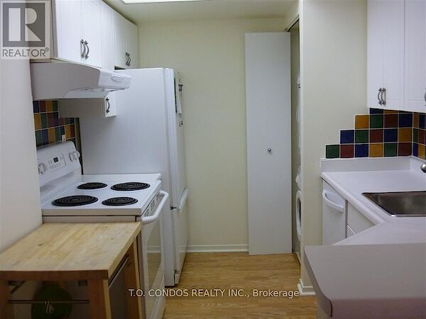 Toronto 1 bedroom Apartment for rent. Property photo: 615391-3