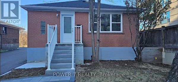 Toronto 6 bedrooms House for rent. Property photo: 615688-2