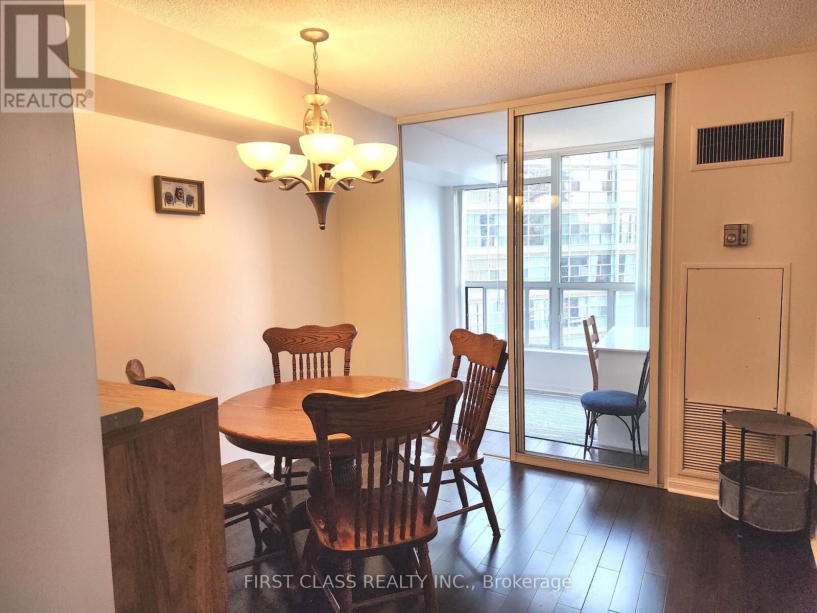 Dining+Room Toronto 2 bedrooms Apartment for rent. Property photo: 616084-1