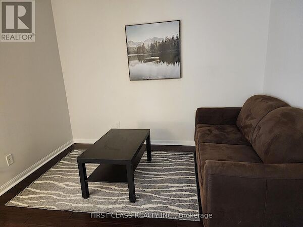 Kitchen Toronto 2 bedrooms Apartment for rent. Property photo: 616084-3