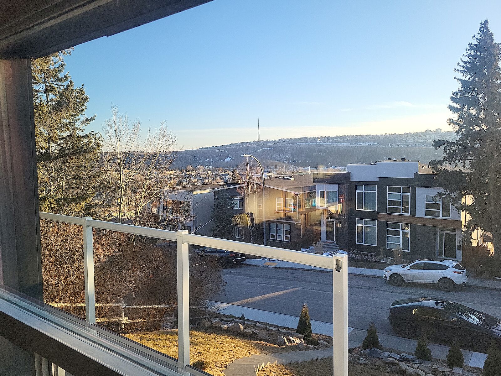 Calgary 2 bedrooms Main Floor for rent. Property photo: 618430-1