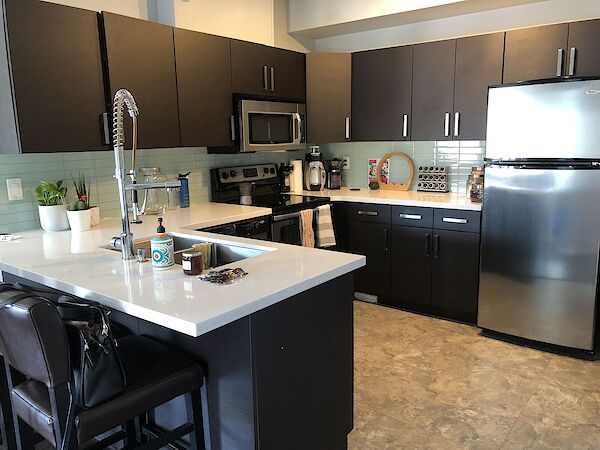 Edmonton 2 + Den bedrooms Condo Unit for rent. Property photo: 619380-2