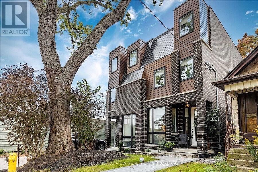Toronto 4 bedrooms House for rent. Property photo: 619737-1