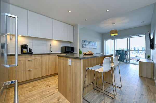 Vancouver 1 bedroom Condo Unit for rent. Property photo: 619957-2