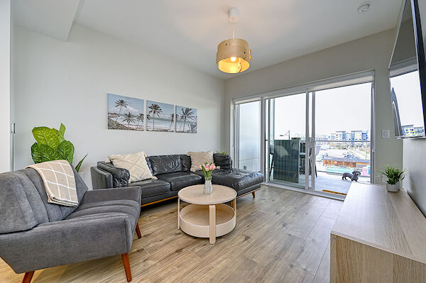 Vancouver 1 bedroom Condo Unit for rent. Property photo: 619957-3