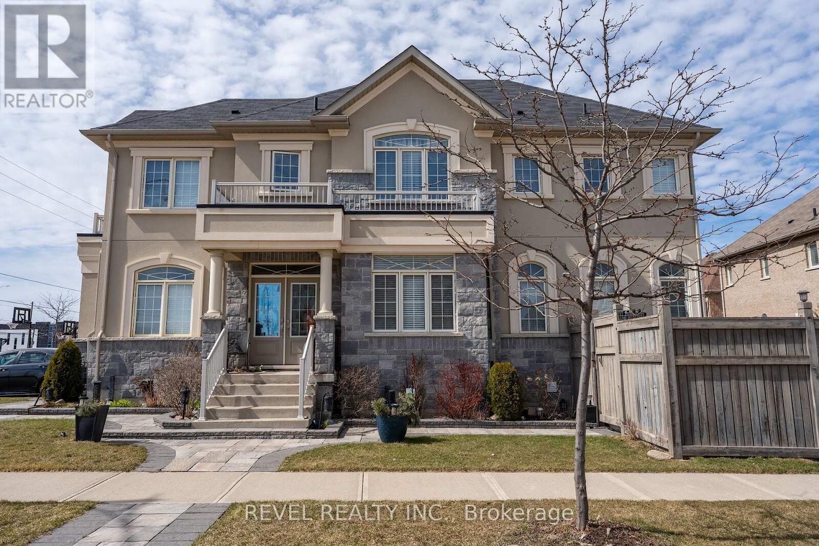 Brampton 2 bedrooms Townhouse for rent. Property photo: 623397-1