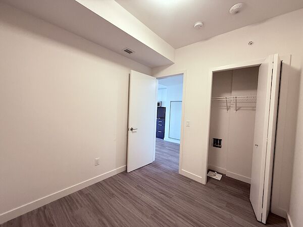 Calgary 2 bedrooms Condo Unit for rent. Property photo: 623440-3