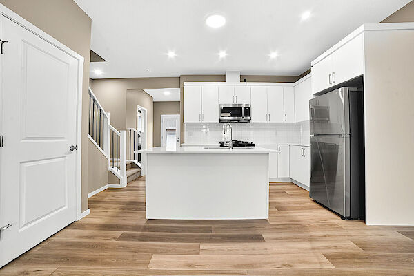 Sherwood Park 3 bedrooms Main Floor for rent. Property photo: 623605-3