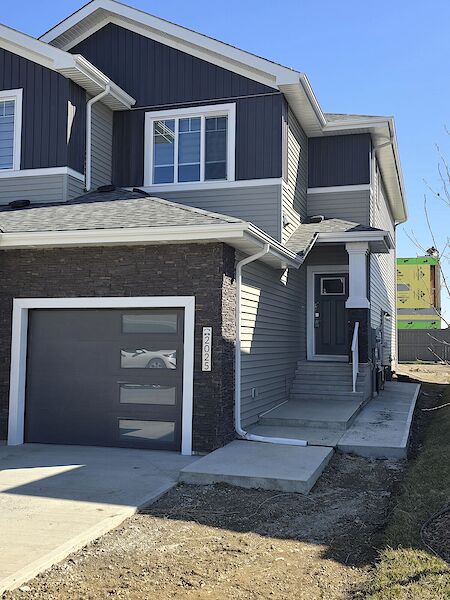 Edmonton 3 bedrooms Duplex for rent. Property photo: 624554-2