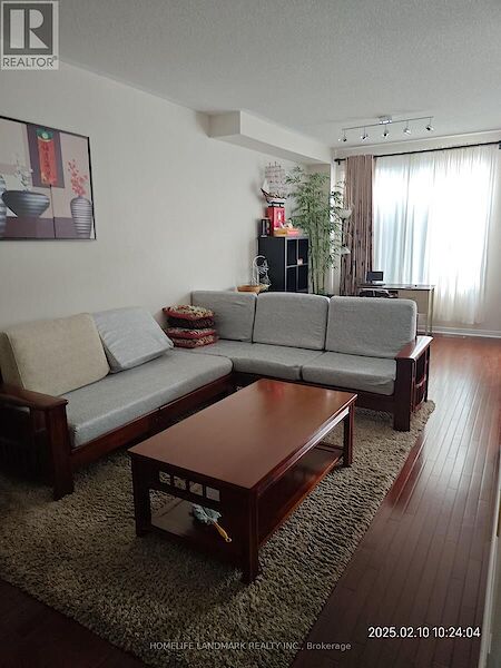 Living+Room Markham 3 bedrooms House for rent. Property photo: 625007-3