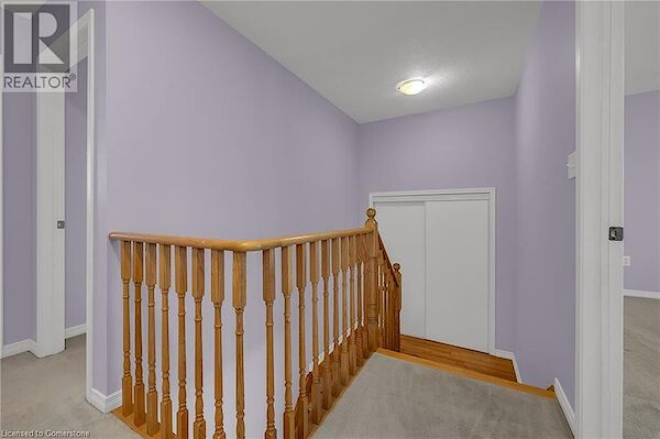 Hall+with+an+upstairs+landing+and+baseboards Hamilton 3 bedrooms House for rent. Property photo: 625136-2