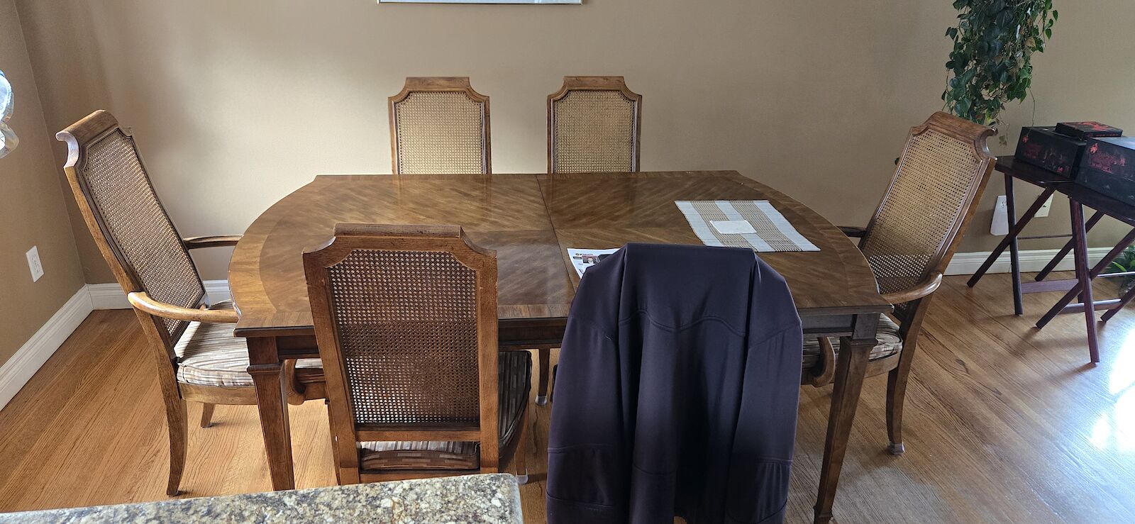 Calgary 3 bedrooms Room For Rent for rent. Property photo: 626378-1