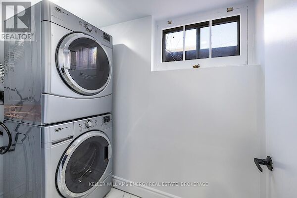 Laundry Oshawa 3 bedrooms House for rent. Property photo: 626739-3