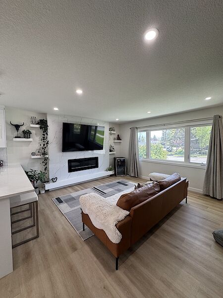 Calgary 5 bedrooms Room For Rent for rent. Property photo: 627420-3
