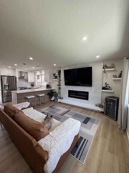 Calgary 5 bedrooms Room For Rent for rent. Property photo: 627420-2