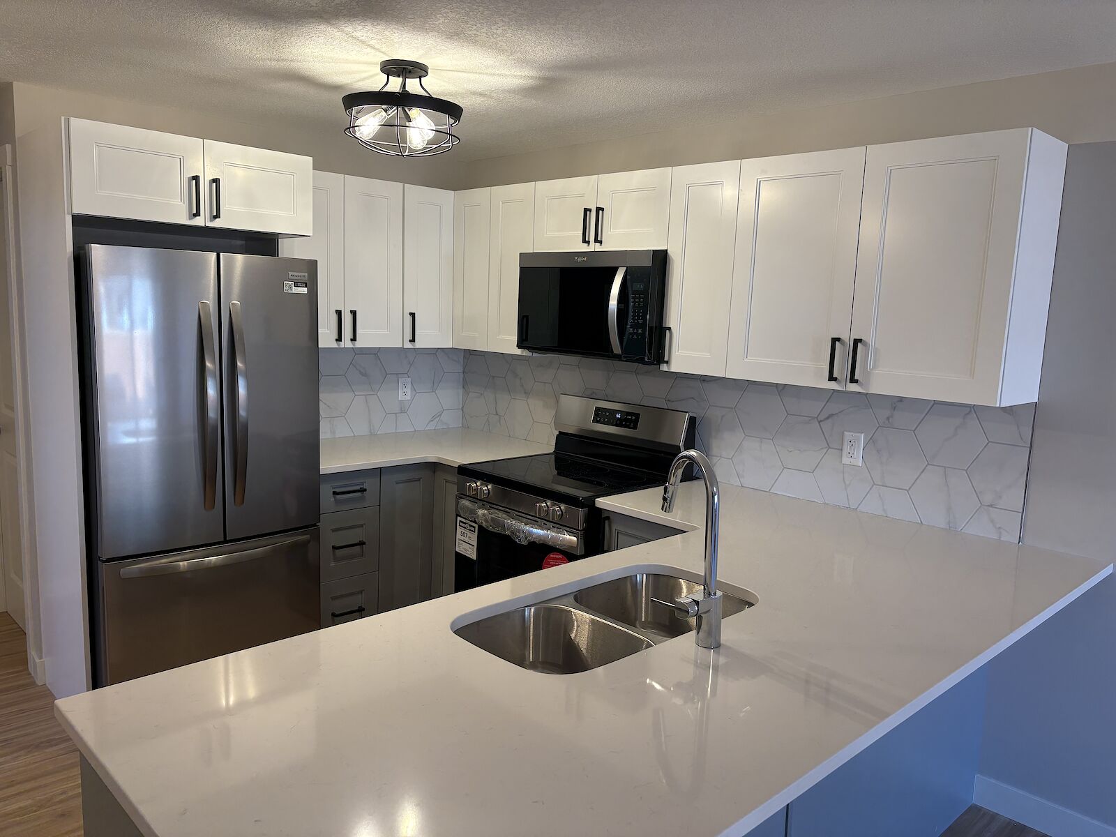 Calgary 2 bedrooms Basement for rent. Property photo: 627868-1