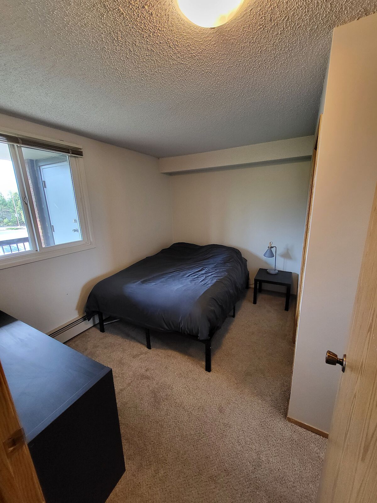 Calgary 2 bedrooms Room For Rent for rent. Property photo: 628086-1