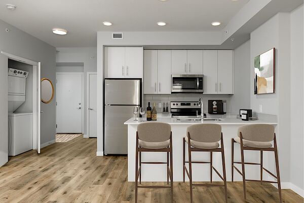 Kitchener bachelor bedrooms Apartment for rent. Property photo: 628441-3
