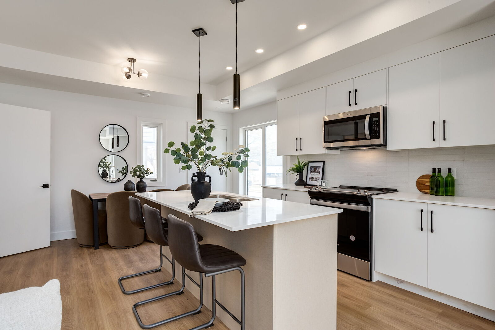 Calgary 3 bedrooms Townhouse for rent. Property photo: 628618-1