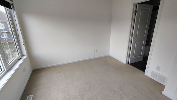 Edmonton 1 bedroom Room For Rent for rent. Property photo: 629242-3