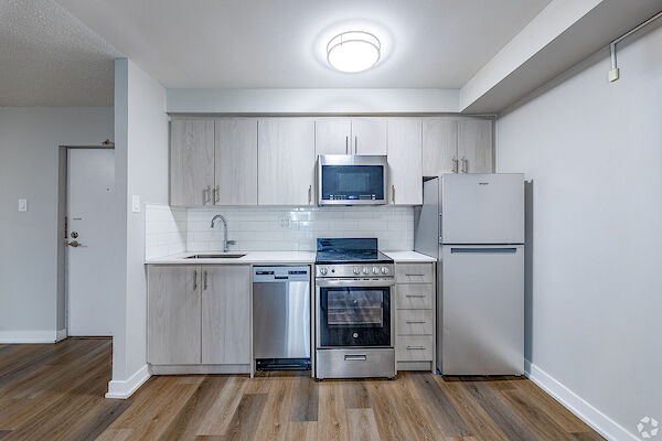 Toronto 1 bedrooms Apartment for rent. Property photo: 629774-2