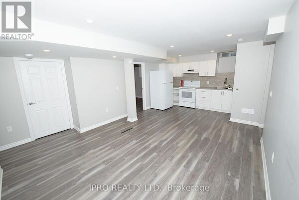 Brampton 2 bedrooms House for rent. Property photo: 630267-2
