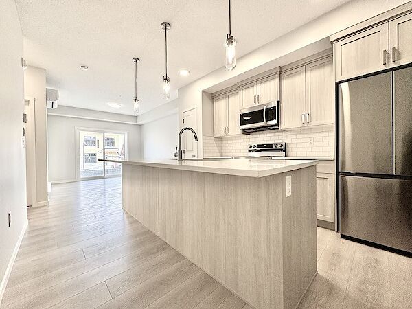 Calgary 1 bedroom Condo Unit for rent. Property photo: 630320-3