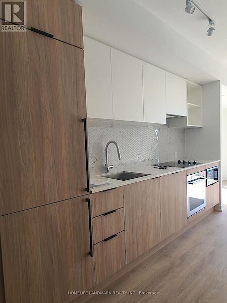 Toronto studio Apartment for rent. Property photo: 630376-2