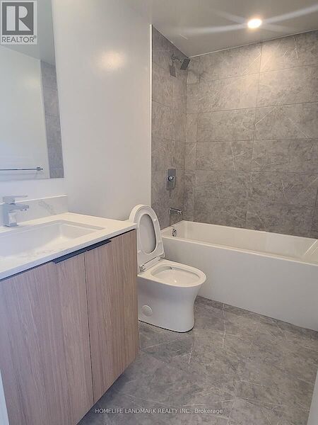 Toronto studio Apartment for rent. Property photo: 630376-3