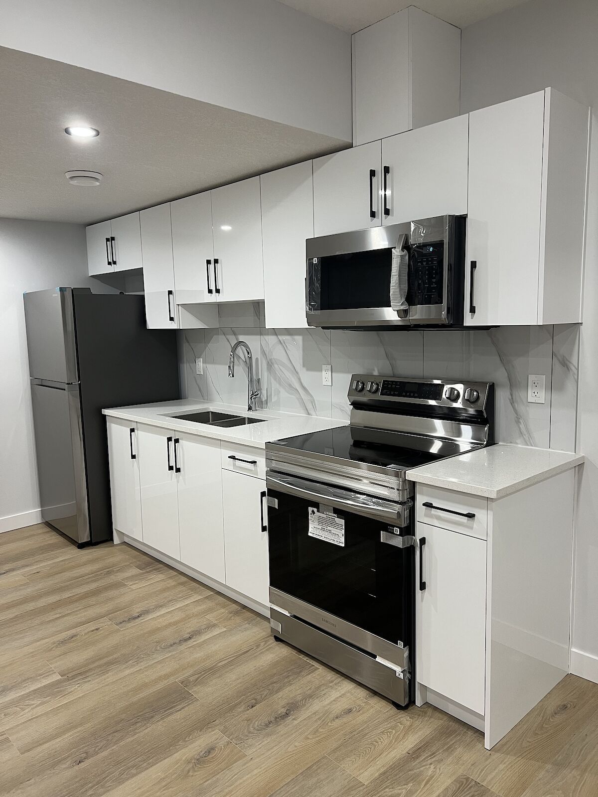Edmonton 2 bedrooms Basement for rent. Property photo: 630457-1