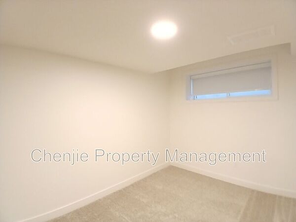 Edmonton 1 bedroom Basement for rent. Property photo: 630569-3