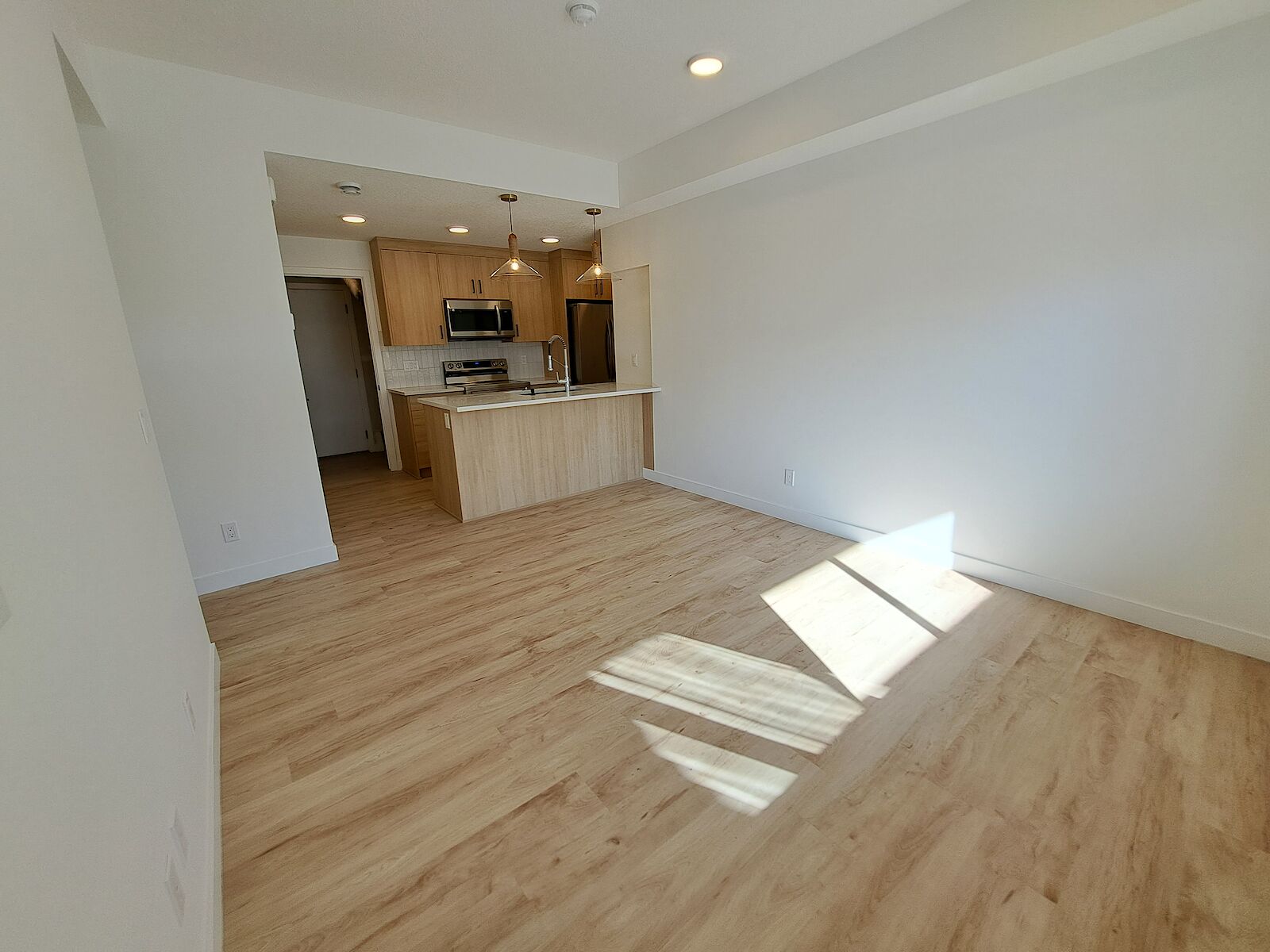 Calgary 2 bedrooms Townhouse for rent. Property photo: 630933-1