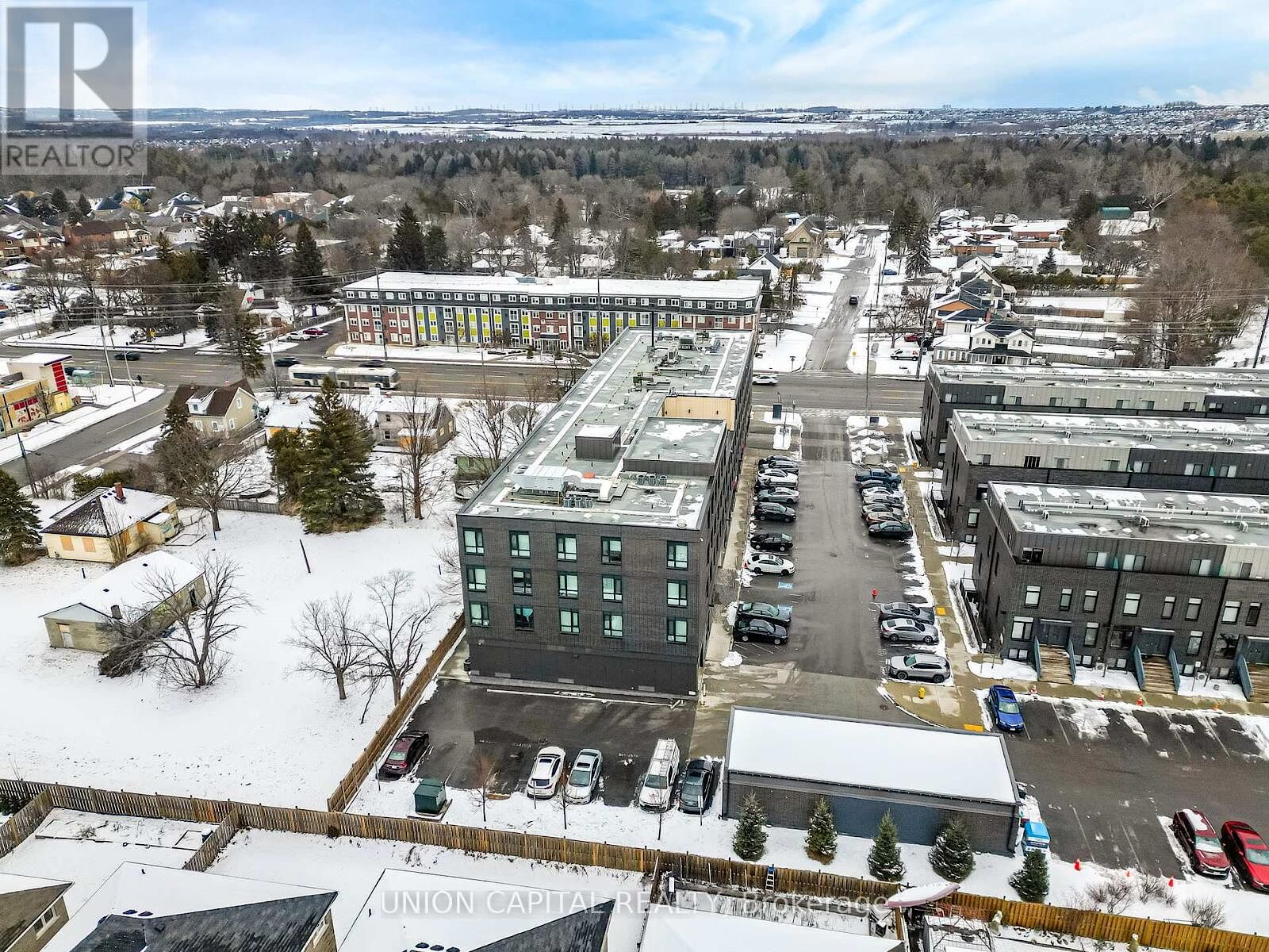 Oshawa studio Apartment for rent. Property photo: 631152-1