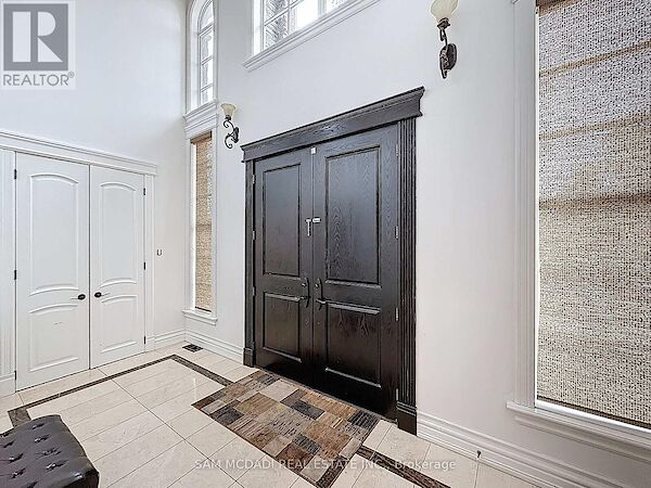 Mississauga 5 bedrooms House for rent. Property photo: 631277-2
