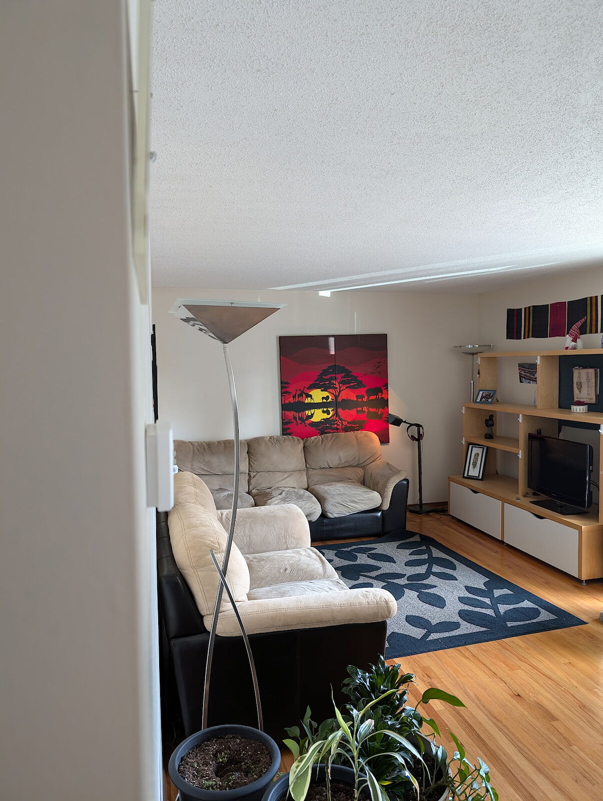 Calgary 1 bedroom Room For Rent for rent. Property photo: 631982-1