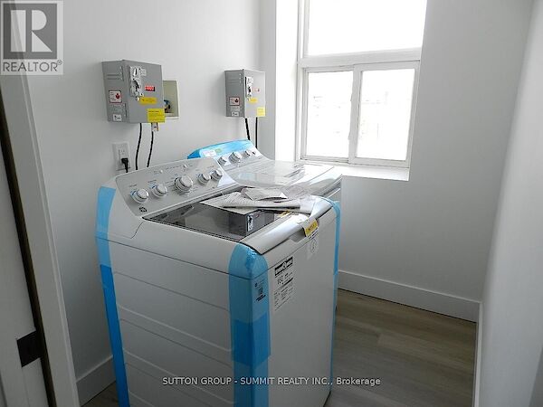 Toronto 1 bedroom Townhouse for rent. Property photo: 632226-3
