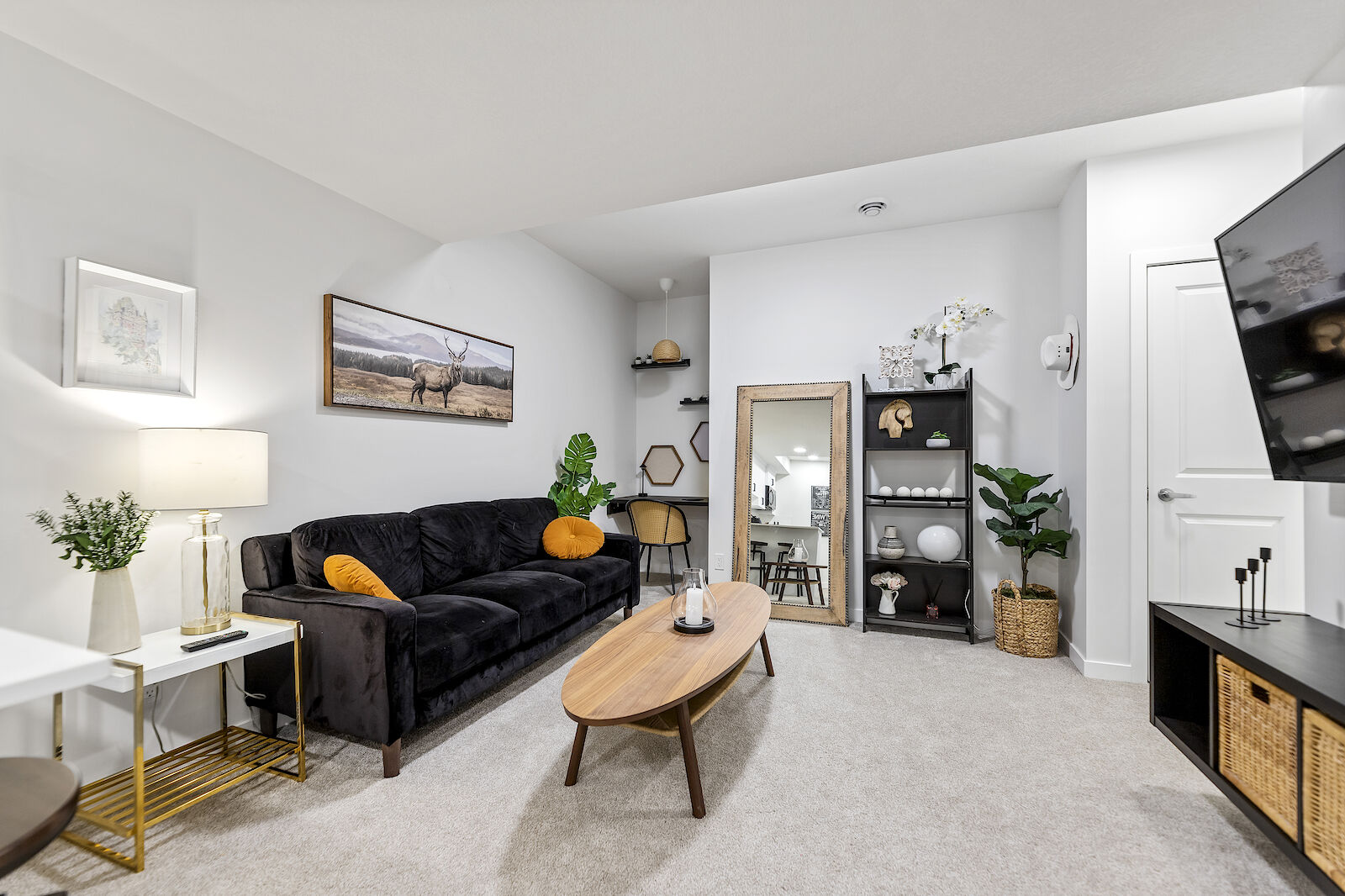 Calgary 2 bedrooms Basement for rent. Property photo: 632249-1