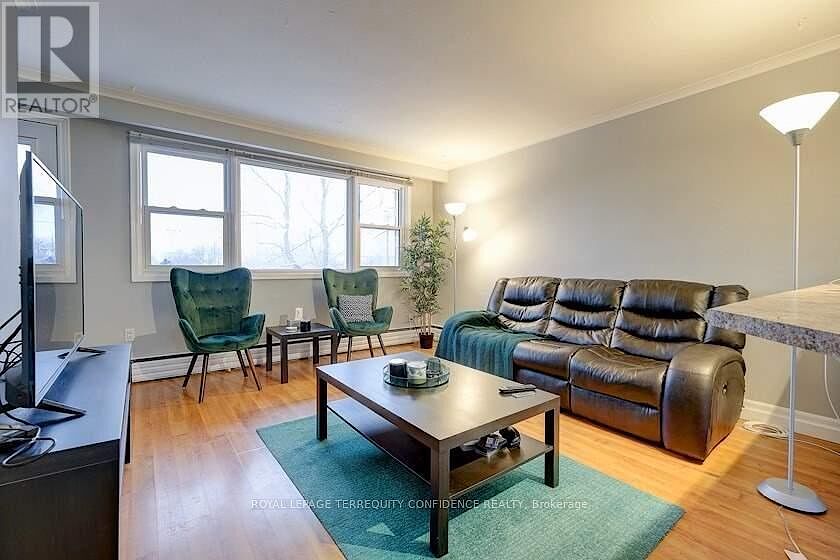 Toronto 2 bedrooms Apartment for rent. Property photo: 632340-1
