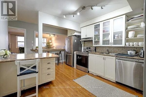 Toronto 2 bedrooms Apartment for rent. Property photo: 632340-2