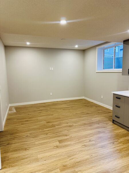 LIVING+ROOM Calgary 2 bedrooms Basement for rent. Property photo: 632560-2