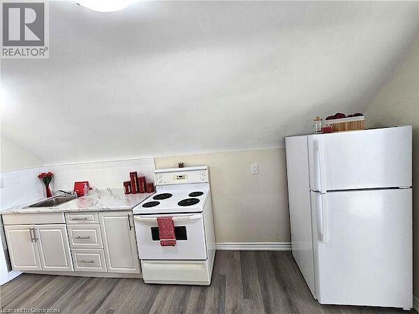 Space+for+a+shelf+here+ Hamilton 1 bedroom House for rent. Property photo: 632576-2