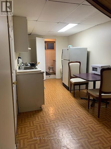 Toronto 3 bedrooms Apartment for rent. Property photo: 632633-2