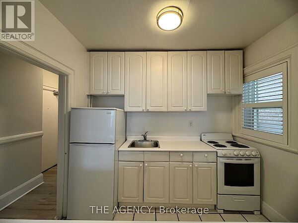 Toronto 1 bedroom Apartment for rent. Property photo: 632635-3