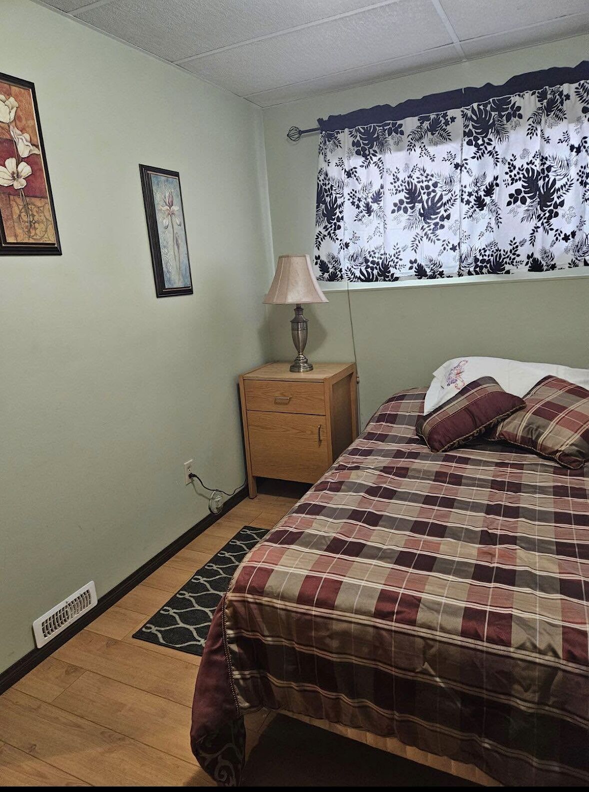 Medicine Hat 1 bedroom Room For Rent for rent. Property photo: 632692-1