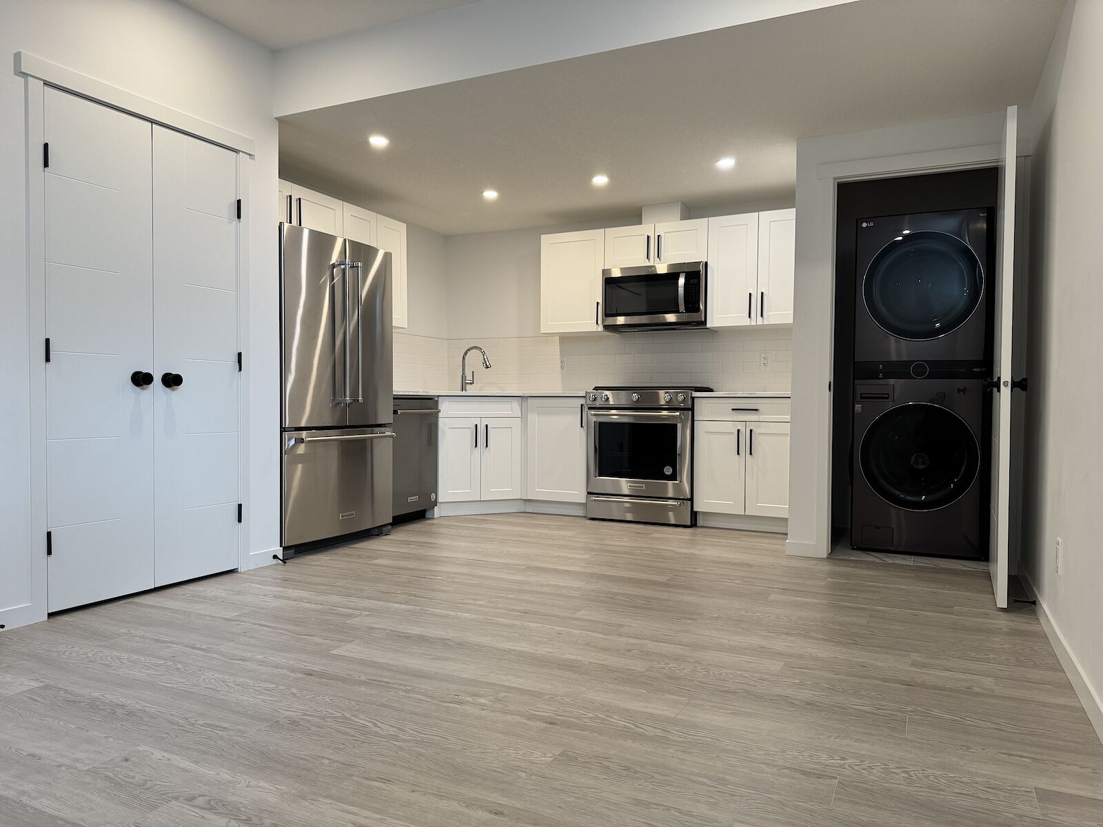 Calgary 2 bedrooms Basement for rent. Property photo: 632698-1